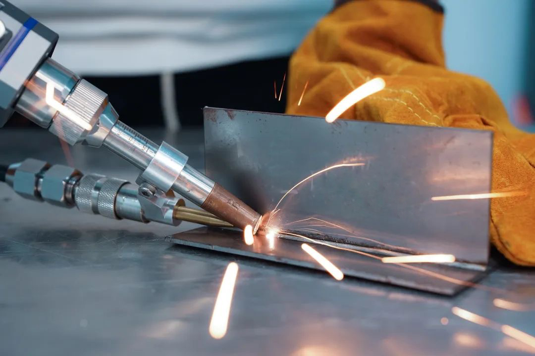 Brauchen Laserschweißgeräte Gas?